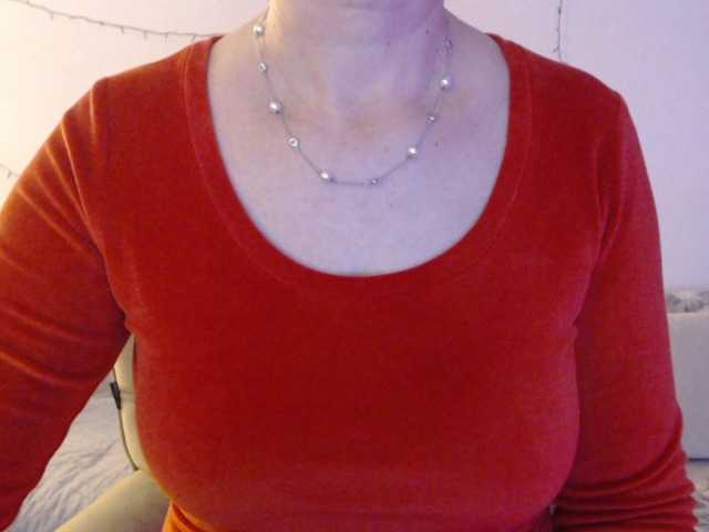 goodSnowQueen's BongaCams show and profile