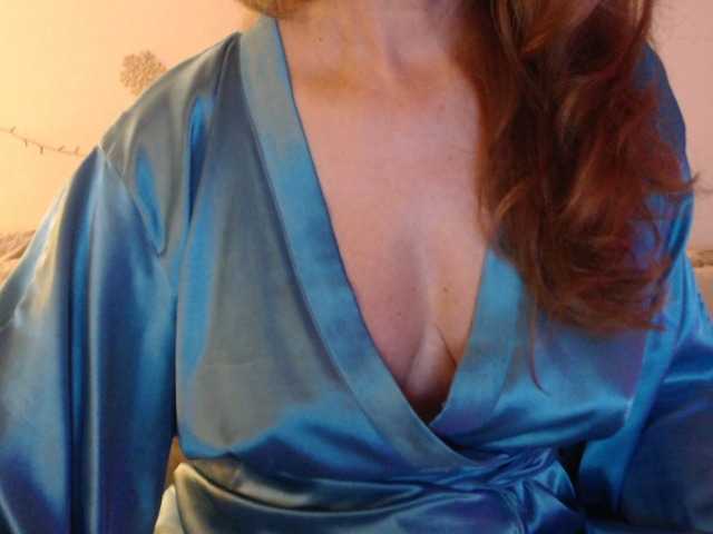goodSnowQueen's BongaCams show and profile