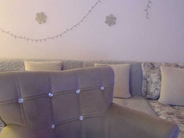 goodsnowqueen cam belle