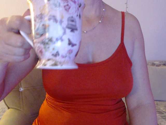 goodSnowQueen's BongaCams show and profile