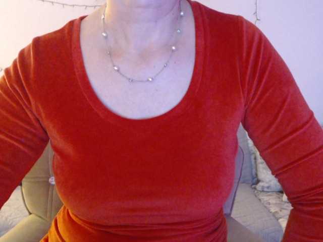 goodSnowQueen's BongaCams show and profile