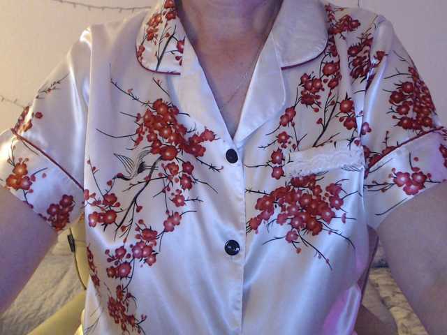 goodSnowQueen's BongaCams show and profile