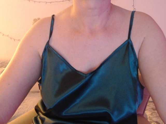 goodSnowQueen's BongaCams show and profile