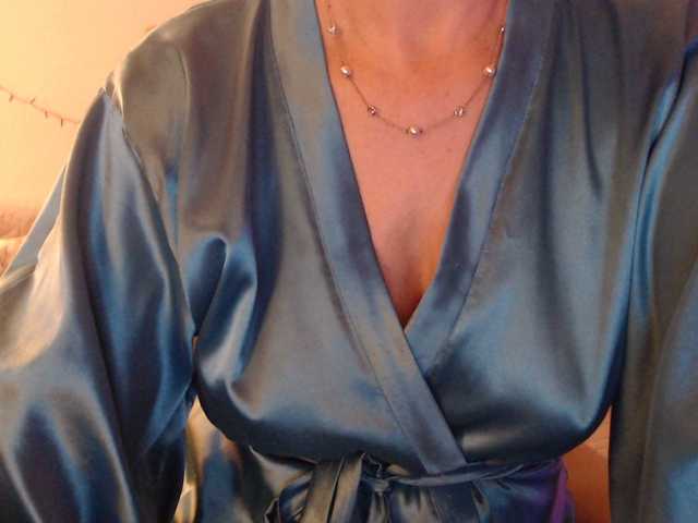 goodSnowQueen's BongaCams show and profile