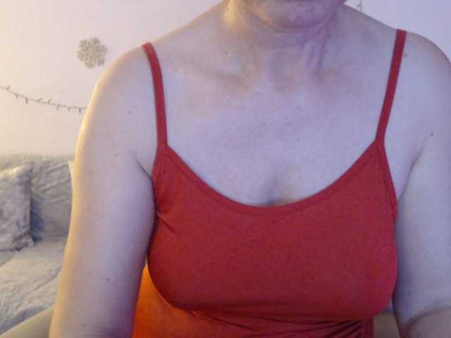goodSnowQueen's BongaCams show and profile