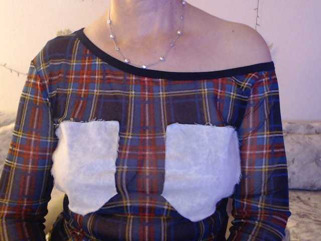 goodSnowQueen's BongaCams show and profile