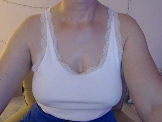 goodSnowQueen's BongaCams show and profile