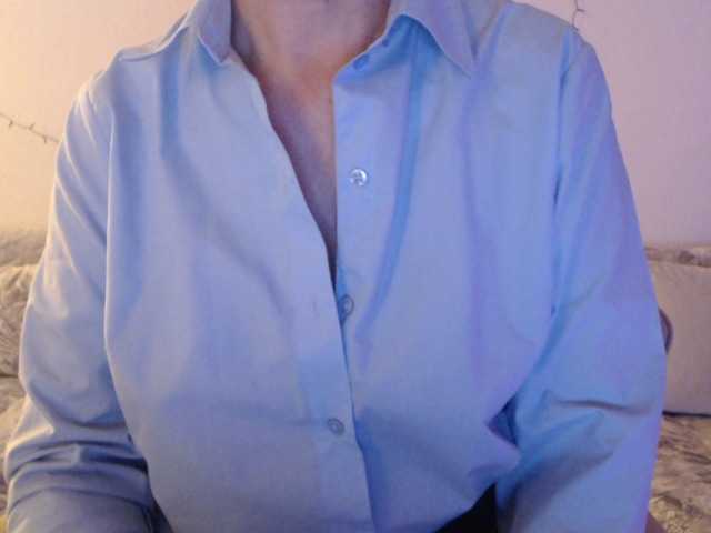 goodSnowQueen's BongaCams show and profile