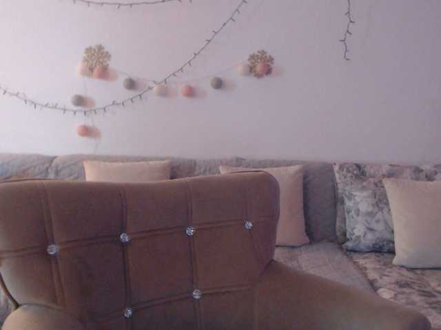 goodSnowQueen's BongaCams show and profile