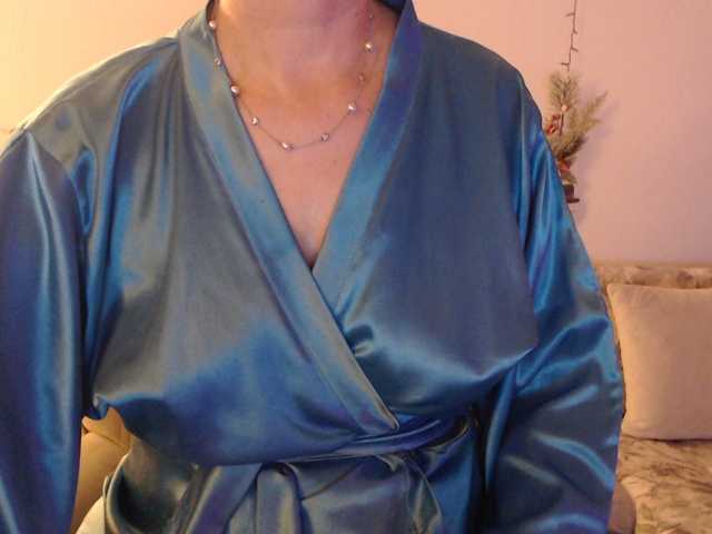 goodSnowQueen from BongaCams is Freechat