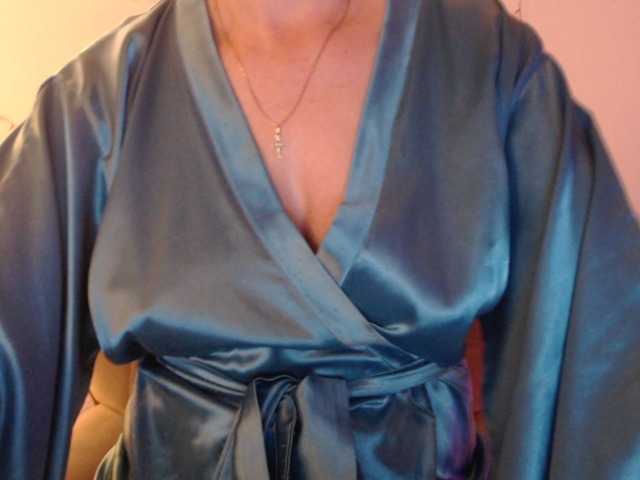 goodSnowQueen's BongaCams show and profile