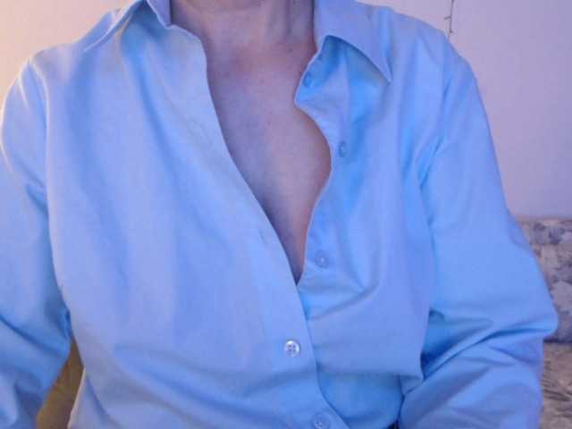 goodSnowQueen's BongaCams show and profile