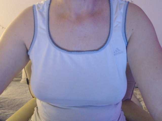 goodsnowqueen cam belle