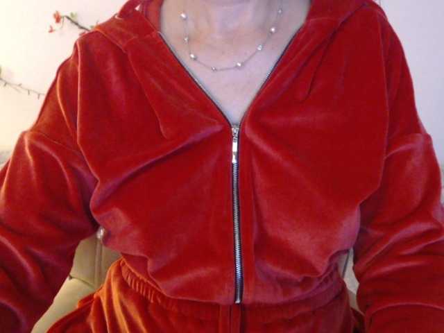goodSnowQueen from BongaCams is Freechat