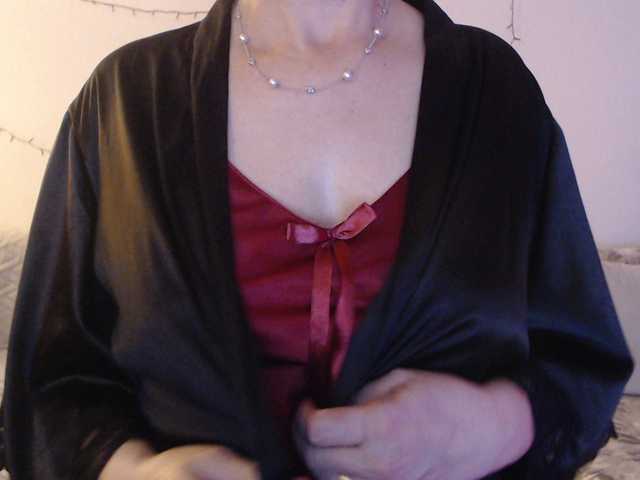 goodSnowQueen's BongaCams show and profile