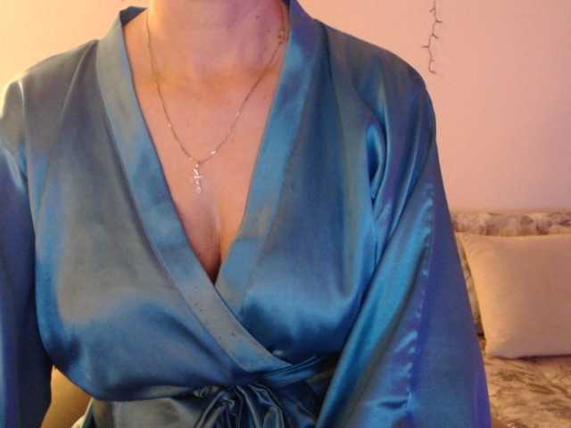 goodSnowQueen's BongaCams show and profile