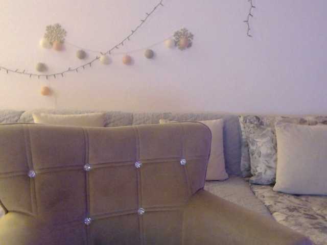 goodSnowQueen's BongaCams show and profile