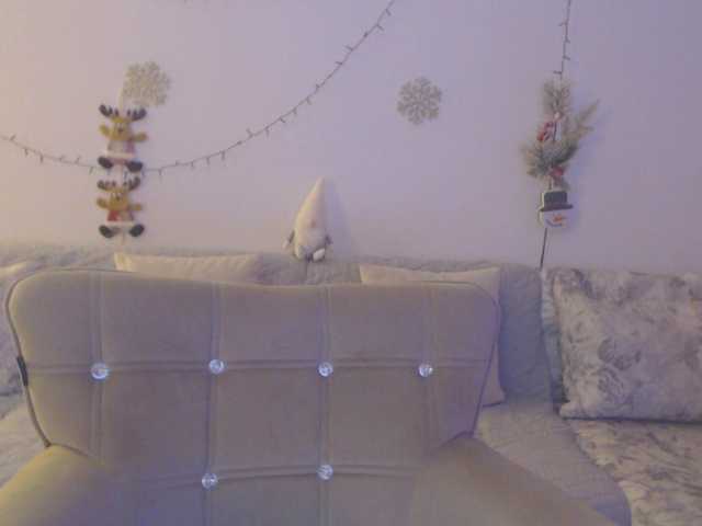 goodSnowQueen's BongaCams show and profile