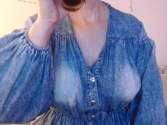 goodSnowQueen's BongaCams show and profile