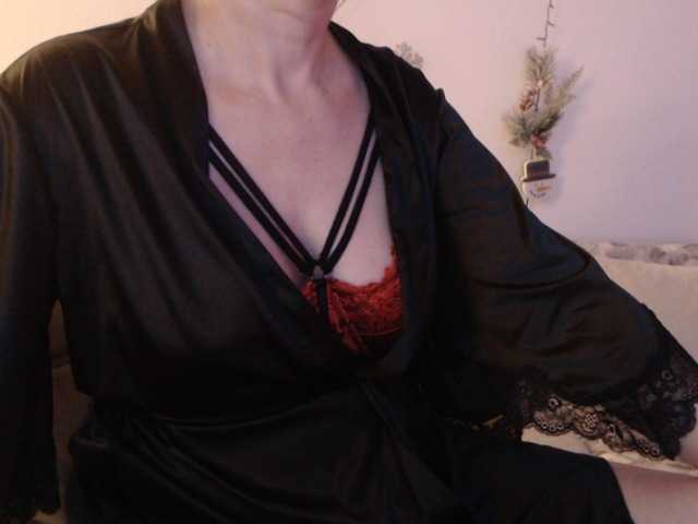 goodSnowQueen's BongaCams show and profile
