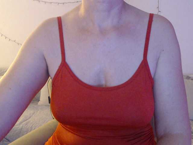 goodSnowQueen's BongaCams show and profile