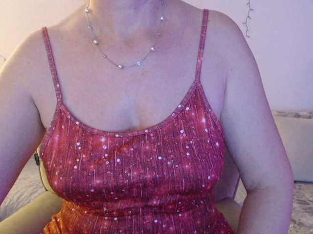 goodSnowQueen's BongaCams show and profile