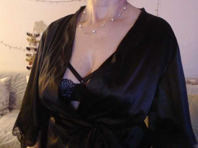 goodSnowQueen's BongaCams show and profile