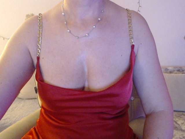 goodSnowQueen's BongaCams show and profile