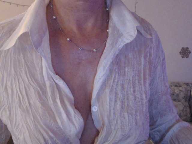 goodSnowQueen webcam