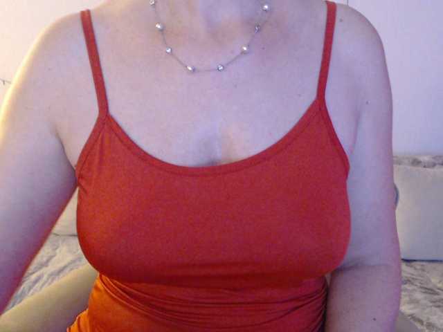 goodSnowQueen's BongaCams show and profile