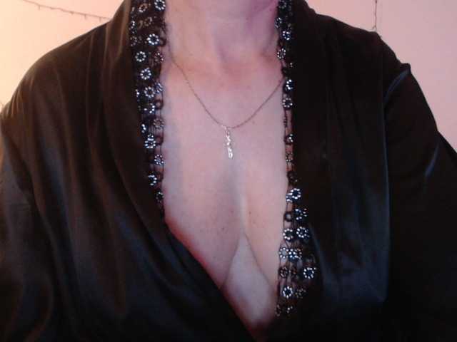 goodSnowQueen webcam