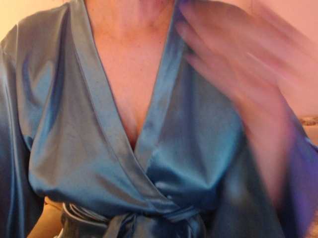 goodSnowQueen's BongaCams show and profile