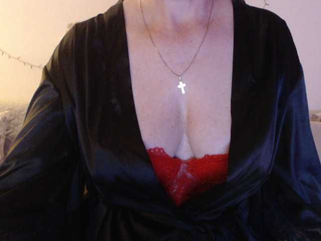 goodSnowQueen's BongaCams show and profile