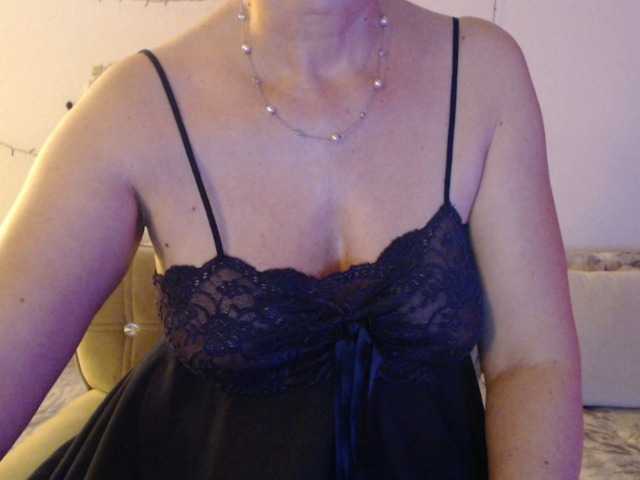 goodsnowqueen cam belle