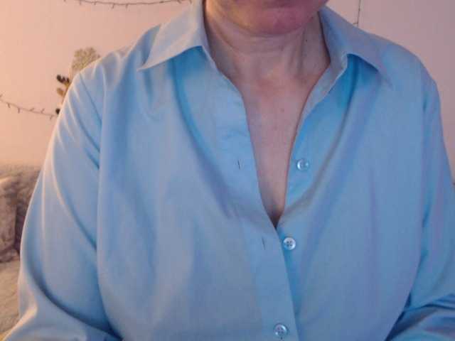 goodSnowQueen's BongaCams show and profile