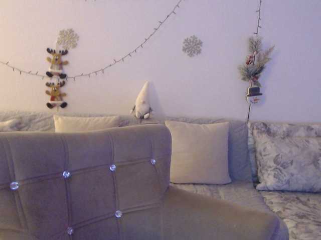 goodSnowQueen's BongaCams show and profile