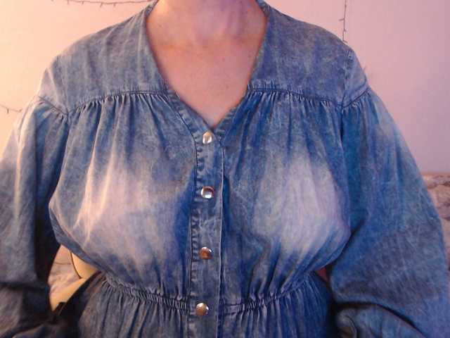 goodSnowQueen's BongaCams show and profile