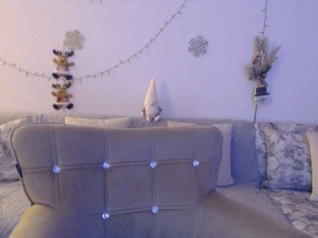 goodSnowQueen's BongaCams show and profile