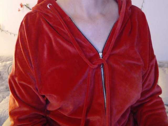 goodSnowQueen from BongaCams is Freechat