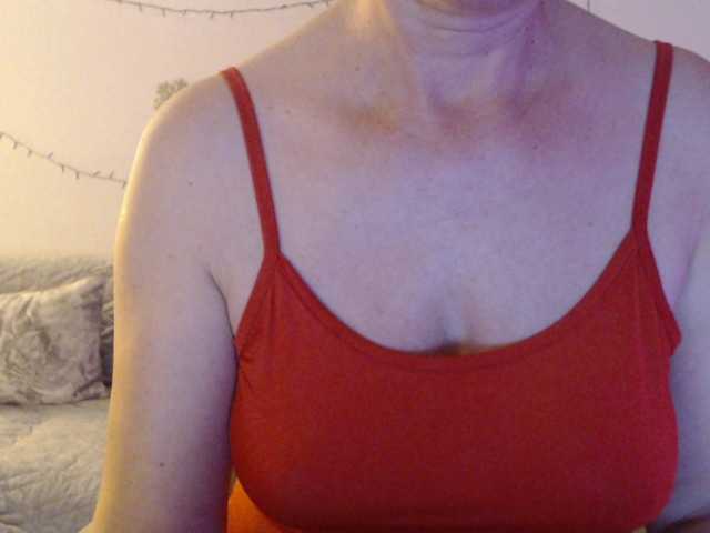 goodSnowQueen's BongaCams show and profile