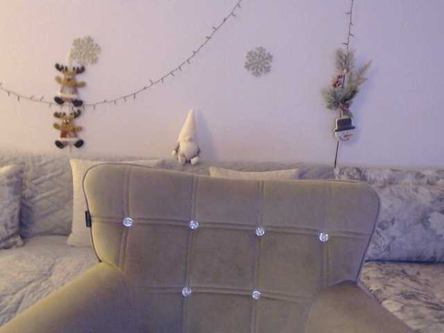 goodSnowQueen's BongaCams show and profile