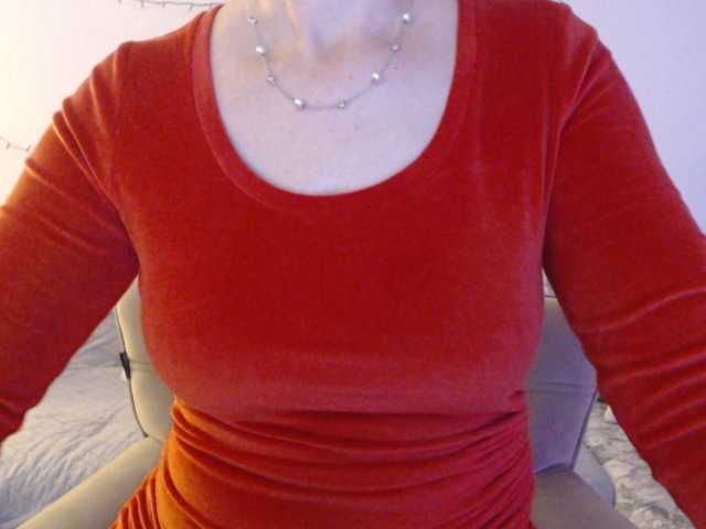 goodSnowQueen's BongaCams show and profile