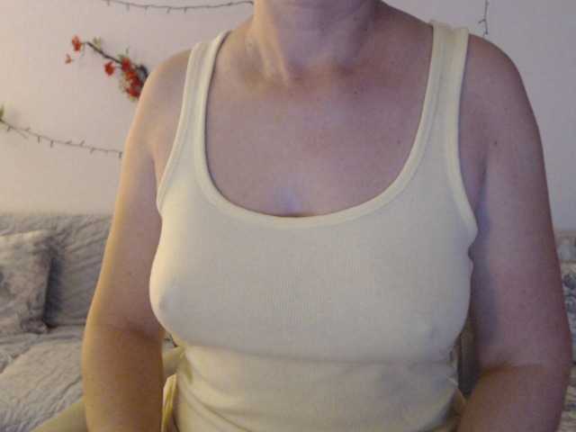 goodSnowQueen from BongaCams is Freechat