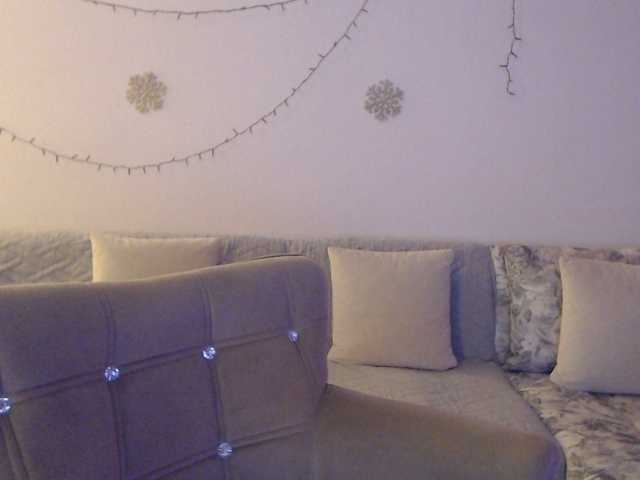 goodSnowQueen's BongaCams show and profile