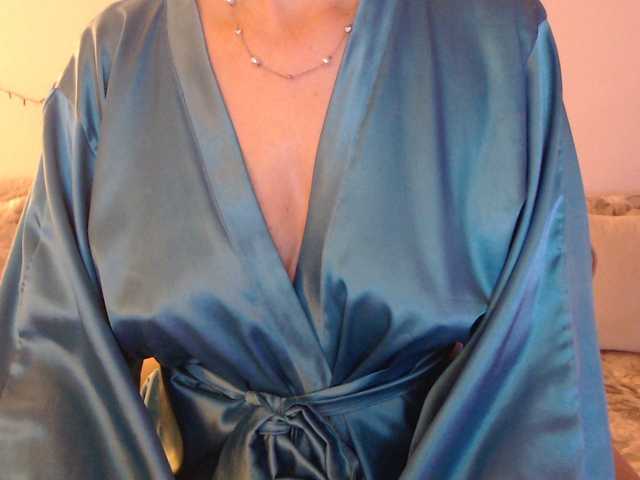 goodSnowQueen's BongaCams show and profile