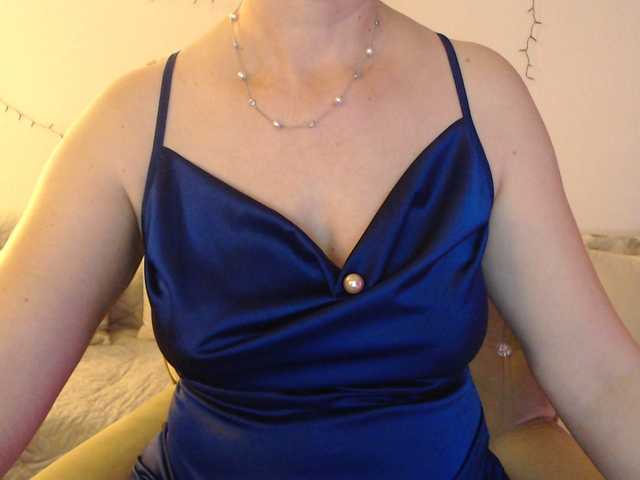 goodSnowQueen webcam