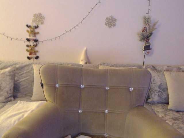 goodSnowQueen's BongaCams show and profile