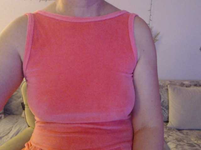 goodSnowQueen live cam