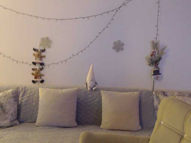 goodSnowQueen's BongaCams show and profile