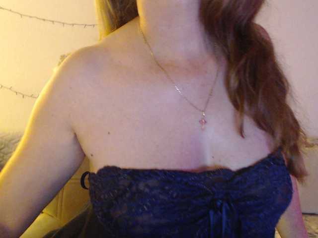 goodSnowQueen's BongaCams show and profile
